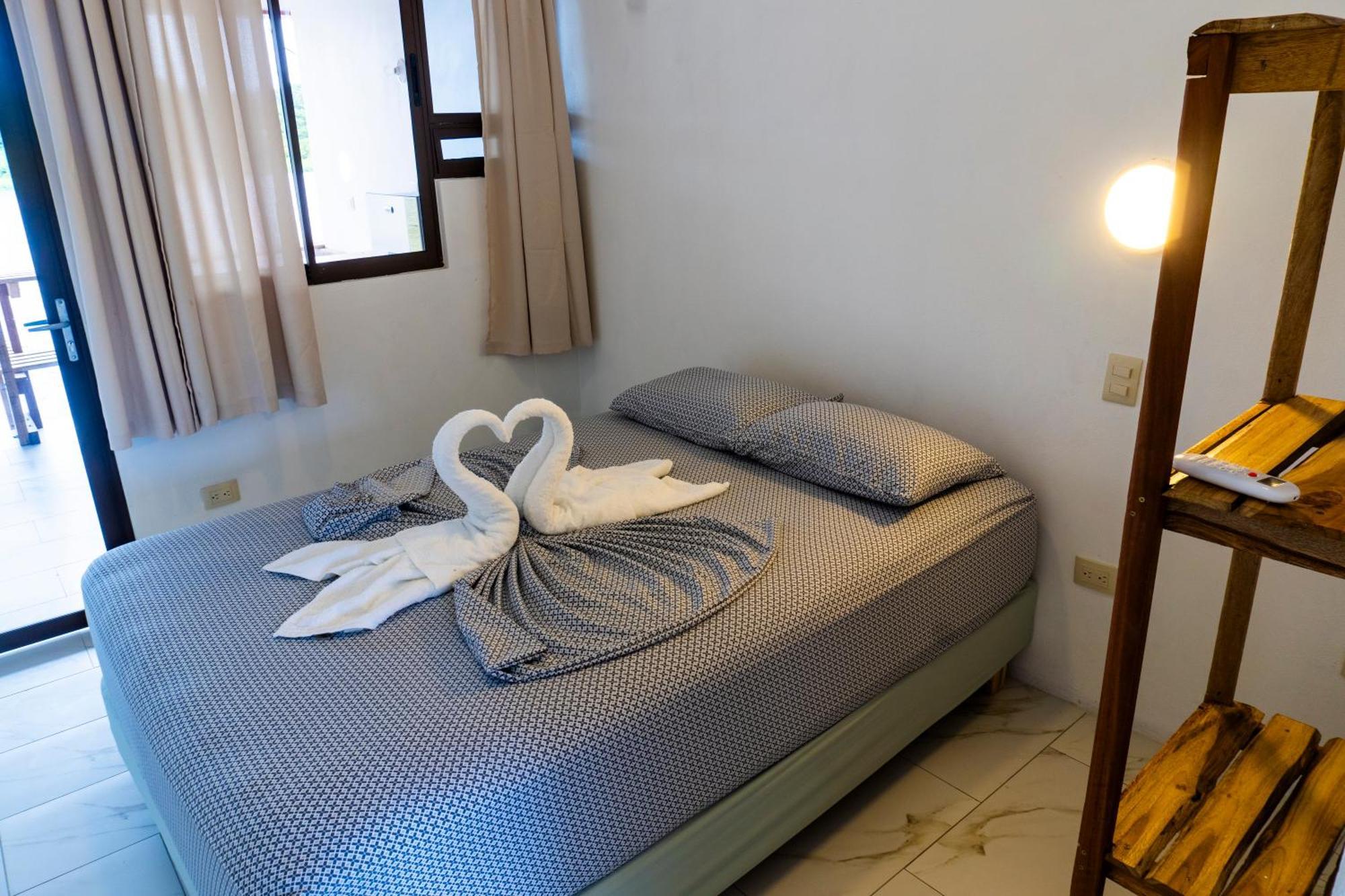 Hotel Pura Natura Riverside ตอร์ตูเกโร ภายนอก รูปภาพ