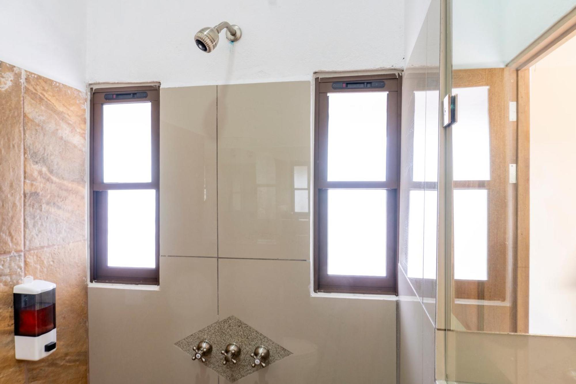 Hotel Pura Natura Riverside ตอร์ตูเกโร ภายนอก รูปภาพ